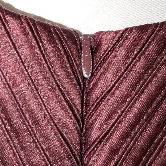 Halston Heritage | Cotton & Silk Syrah Burgundy Stripe Seam Mini Dress | Size 8 - Picture 15 of 15